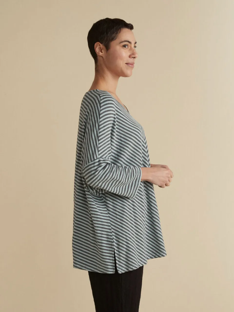 Cut Loose Grey Stripe Fleece OS V-Neck Top