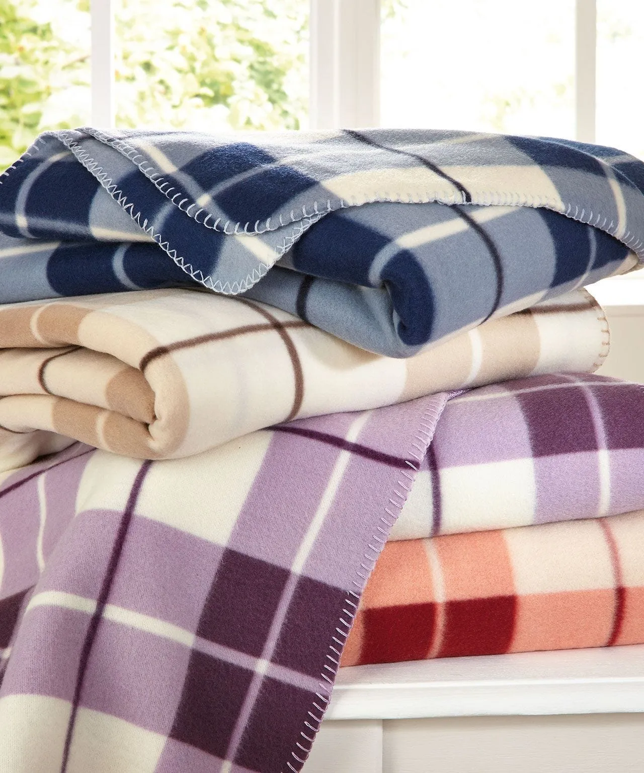 Pack of 2 Checked Fleece Blankets