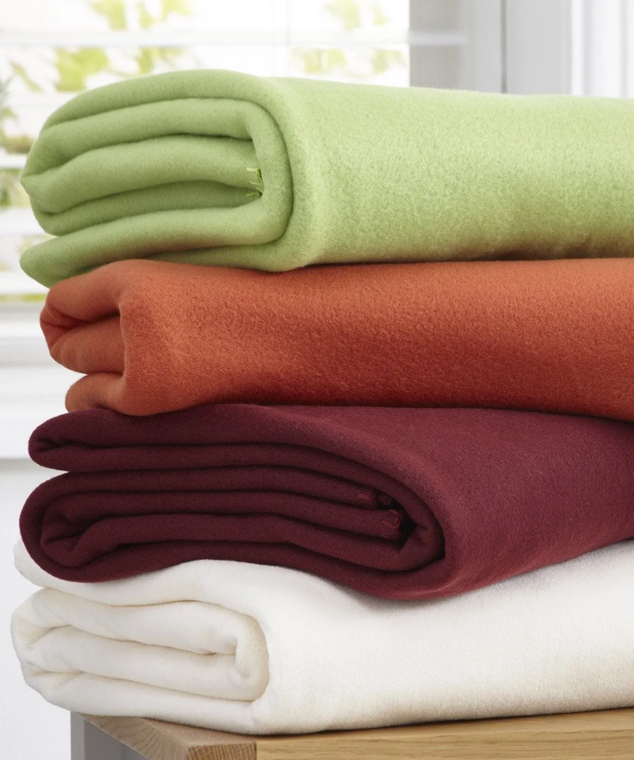 Pack of 2 Plain Fleece Throws